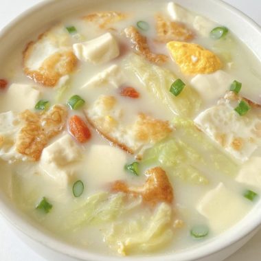 Creamy Tofu Soup with Clams