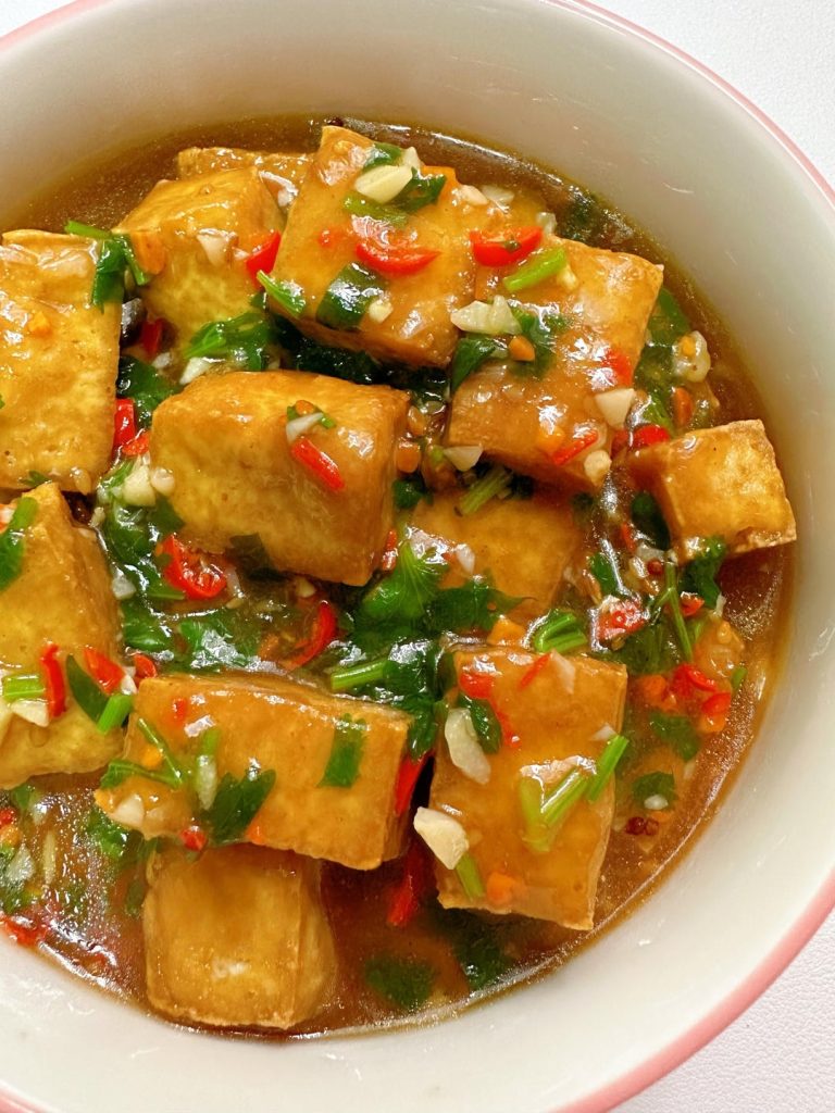 Crispy Fried Tofu with Savory Garlic Sauce