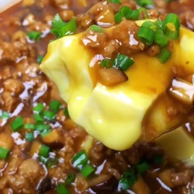 Steamed Tofu with Egg and Pork Gravy