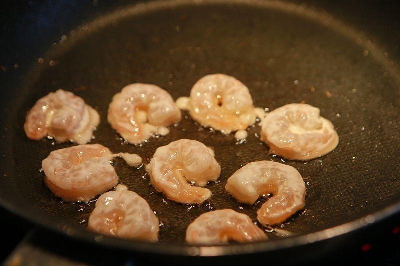 Marinate and Pan-Fry the Shrimp