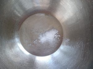 Dissolve 2 g of baking soda in a bowl of hot