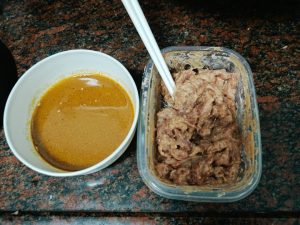 Work the beef with 1 spoon of light soy, 1 of