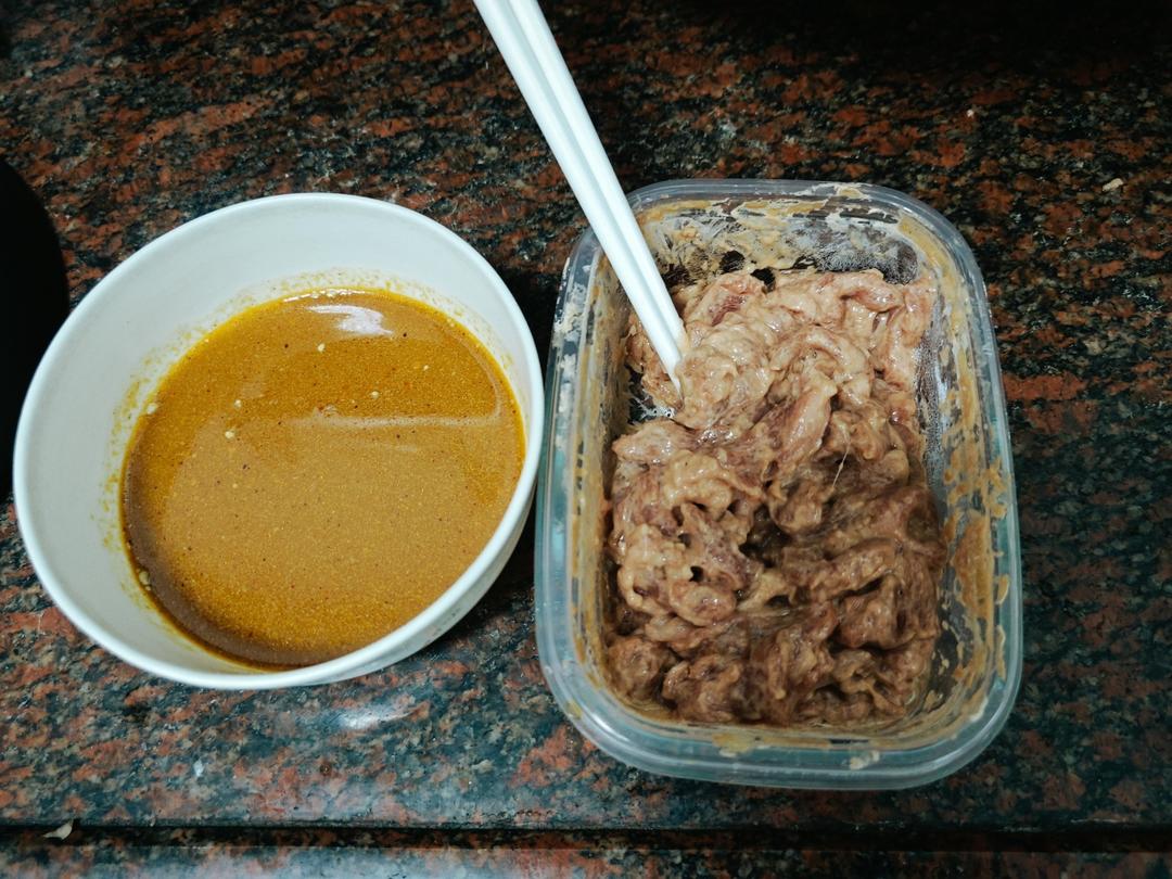 Work the beef with 1 spoon of light soy, 1 of