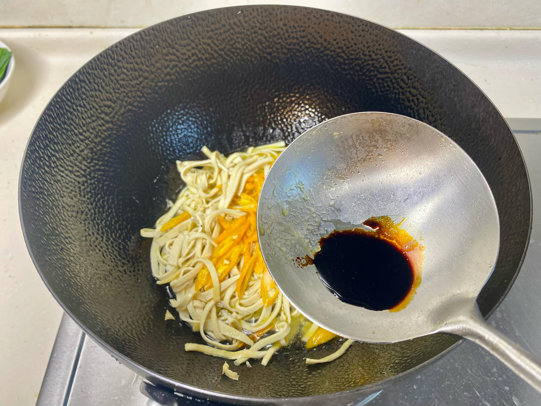 Add 2 g of dark soy for color