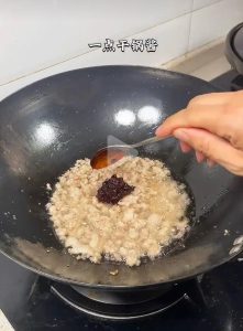 Add a sauce of your choice - whatever you lik
