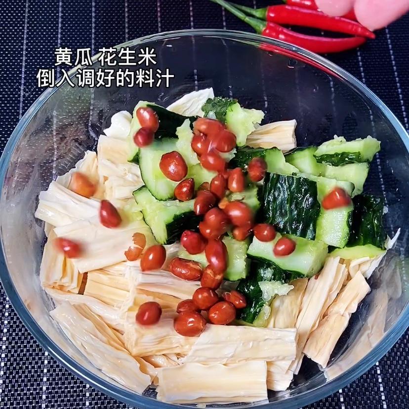 Add the pre-boiled yuba to a bowl with cucumb