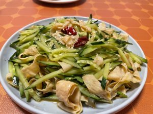 A cool, spicy-sweet, peppery plate - this dre