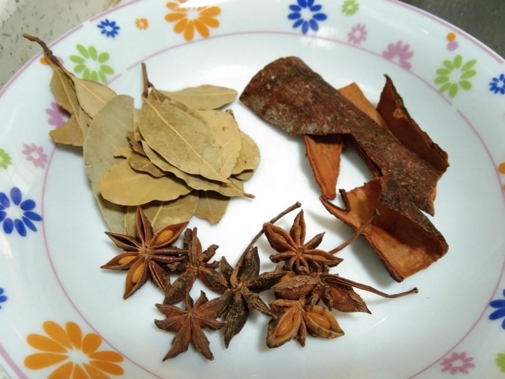 Get the star anise, bay leaves, and cinnamon