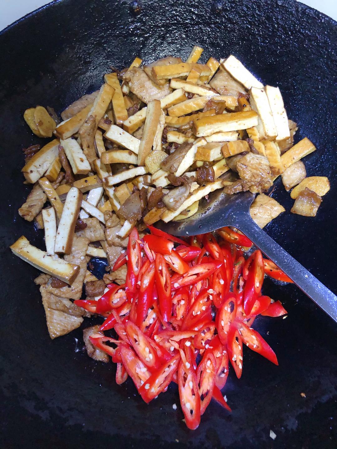 Add the red pepper and toss 1-2 minutes