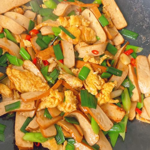 Egg & Xianggan Stir (鸡蛋炒香干): The Three-Minute Tofu Dice