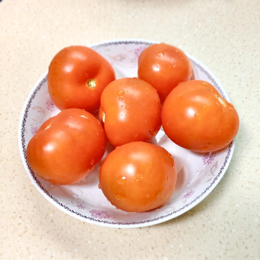 Remove the tomato stems and wash them - 6 sma