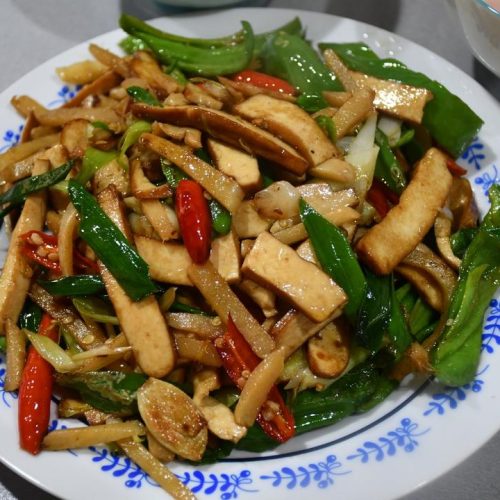 Green Pepper & Dougan (青椒炒豆干): The Pickled-Ginger Pan