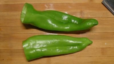 Remove the stems from the green chilies