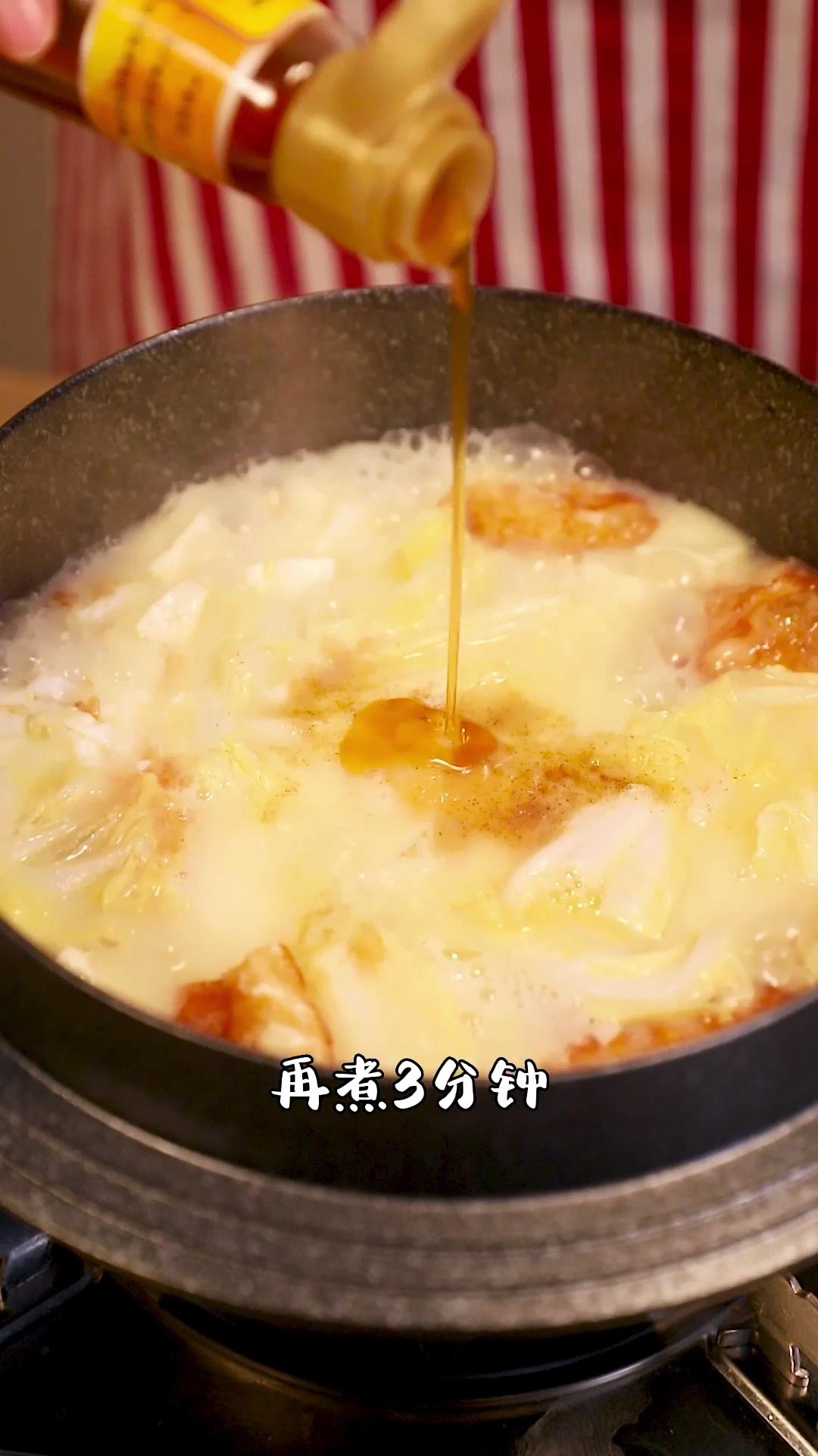 Season with salt, chicken powder, white peppe