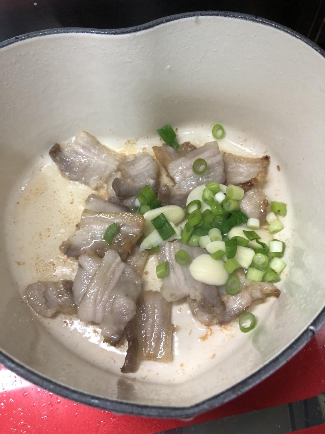 Add the garlic and cook until fragrant