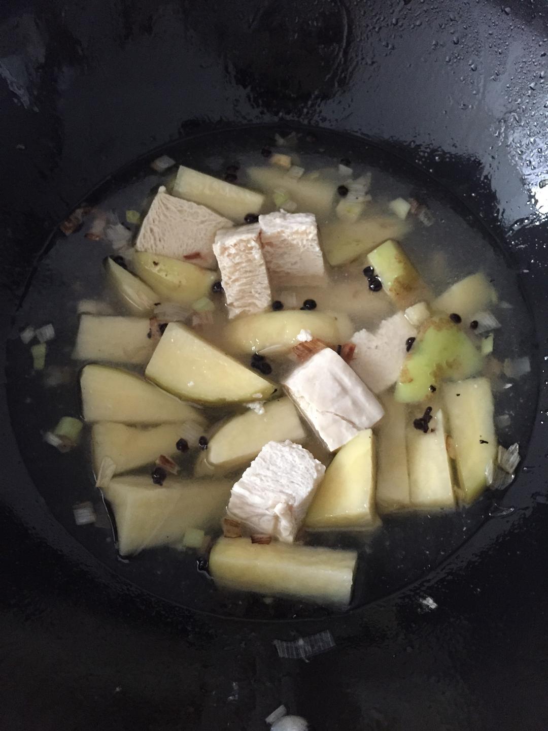 Add water - just below the bottom layer of po