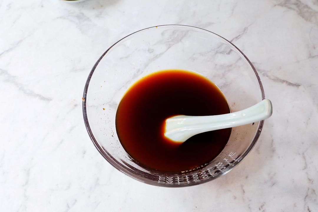 Mix the glaze: ketchup, oyster, light and dar