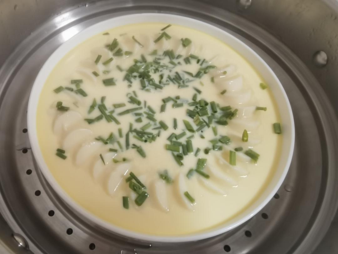 Scatter a little scallion - the custard is no
