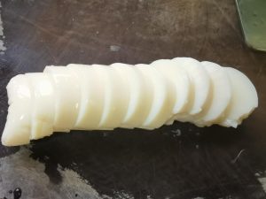 Cut into one-centimeter rounds
