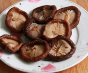 Soak the dried shiitake 3 hours until fully s