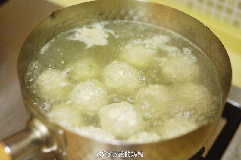 Poach the spoon-shaped meatballs