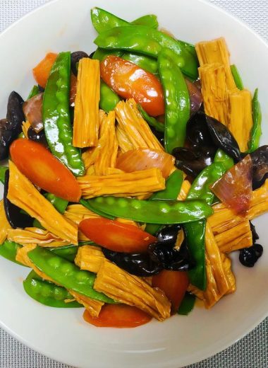 Glossy yuba and shiitake with crisp snow peas