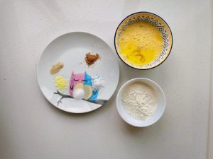 Season with a little thirteen-spice powder, s