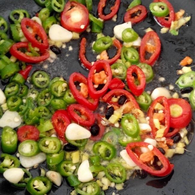 Add the chili and toss a moment
