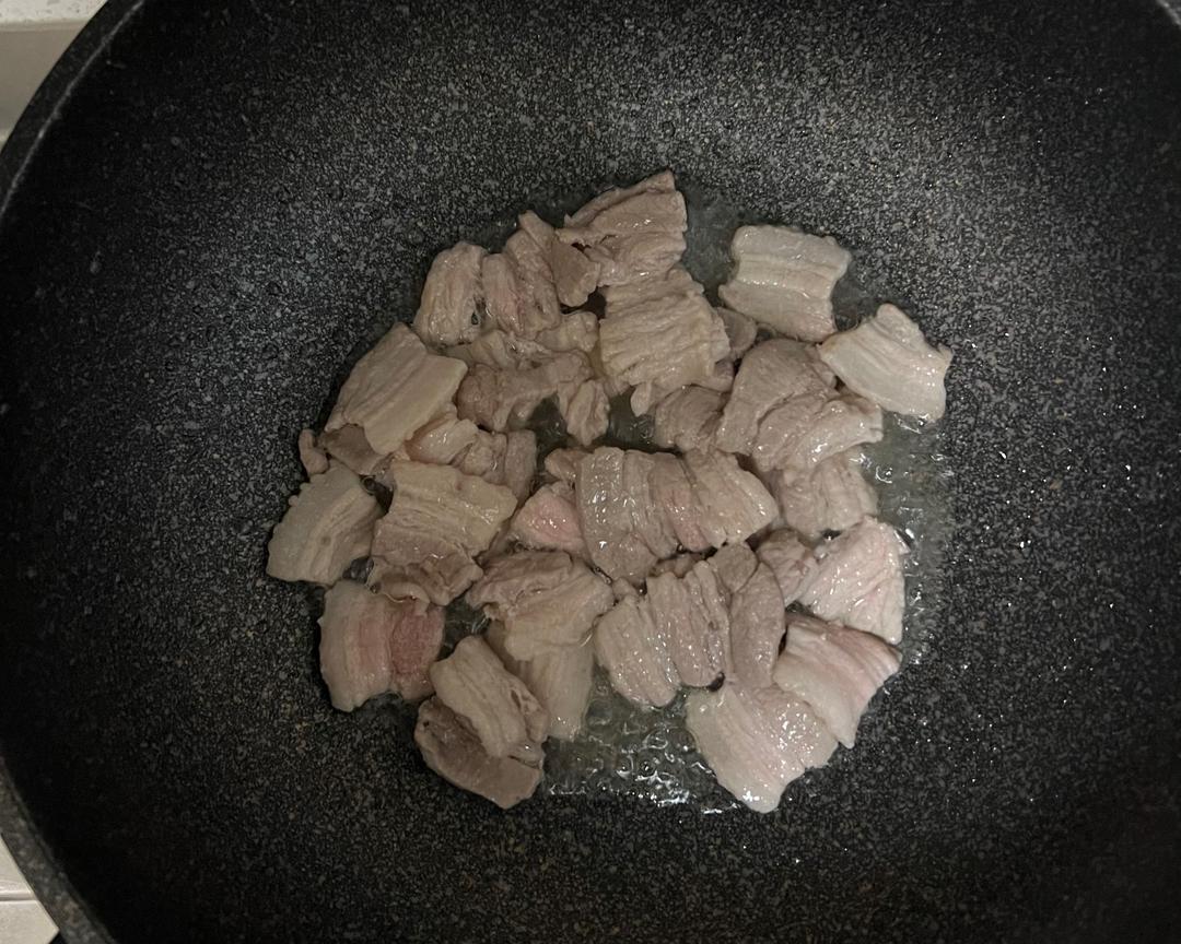 Cook until the slices change color and the fa